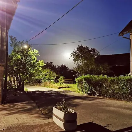 Holiday home Kuca Za Odmor Starcevic